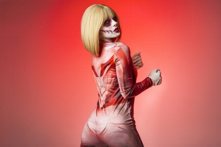 annieesweett 💛 A different Annie, more intense, more mine... I was fascinated by this cosplay. Pic