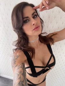 BillieStarOfficial Billie Pic 3