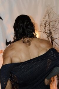 Do you dare to take off my mask... or do you prefer to imagine it? de AlbertBernal69  2 Imagens