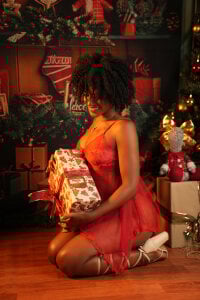 Afro_Luna Winter Temptation in White Heels Pic 3