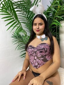 Helen_russo Your Favorite Bunny 🤍🩶 Pic 7