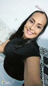 Sara_BigAss- Public Pic 6