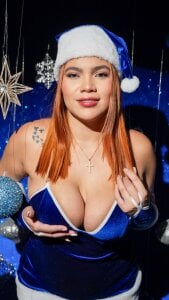 hillary_uckerman_ Merry Christmas 🎄🎄⛄❄💙💙 Immagine  5