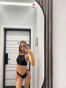 rose_hitakayama Me Pic 5