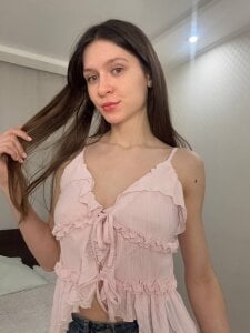 DavinaParady great jeans Pic 3