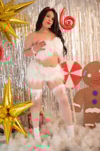 Yara_Bliss_ Merry Christmas 🎄🍒💋 Pic 3