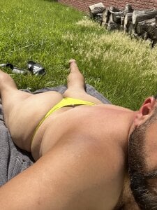 gapedwide Public Pic 4