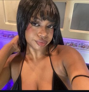 Cherrytitts Public Foto 2