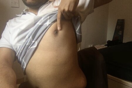 Naughty_Gent Public Pic 3