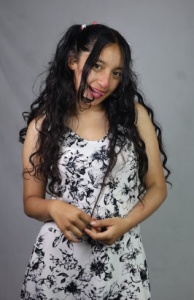 :) de rosee_tay1  2 Imagens