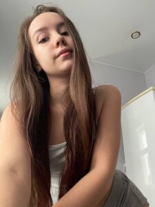 LisaSmiths Red roses Pic 3