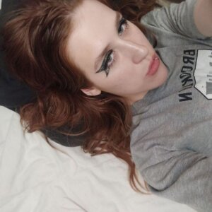 HedyContras Satin & Charcoal Pic