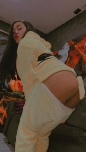 Monika-Ruiz pikachu ⚡💛 Gambar 2