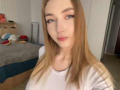 AveryBerkson new hairstyle Foto