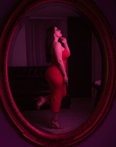 Scarlet_Ray_ Mirror mirror 💄 slika 2