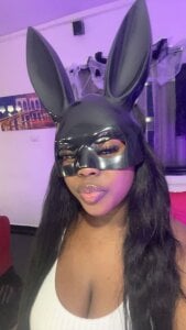mia_alvares