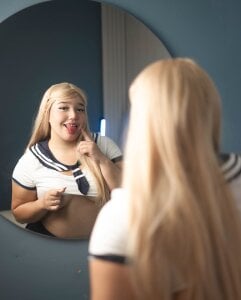 hinata_dolly 🫣🫢 Pic 2