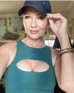 gl1tter_barbie GB_Hello Pic 2