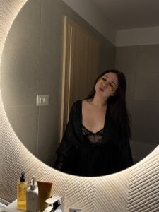 Blush_Beauty__Late night vibes😏图片