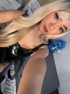 DIFFERENT STYLE OF ME de AsianHugeWildSaussage  Imagens