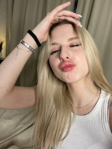 MonaChasey cutie Pic 6