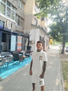 Edward2611 Public Poză 5