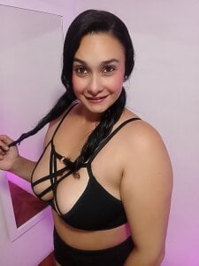 Isa-Giraldo Isaa Pic 4