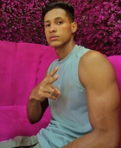 tom_strong1 Photos De Tom_Strong1 Foto 3