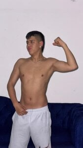 Angel_Khouri “Effortless masculinity.”🍆🔥💪🏻 صورة واحدة|Angel_Khouri “Effortless masculinity.”🍆🔥💪🏻 صورتان|Angel_Khouri “Effortless masculinity.”🍆🔥💪🏻  3 صور|Angel_Khouri “Effortless masculinity.”🍆🔥💪🏻  3 صورة