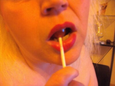 Blasflittchen Lolly im Schlampenmaul Pic 4