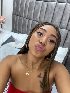 AngelaRoberts sexy red🙈🥰 Pic 6