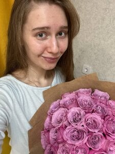 ArianaSweazy flowers Pic 4