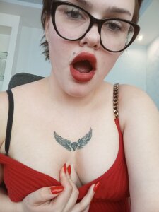 KamillaJei red new dress Pic 7