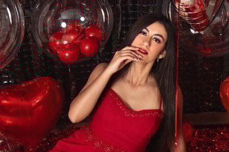 SophieGomez22 Valentine's Day 2026 ❤️ Gambar