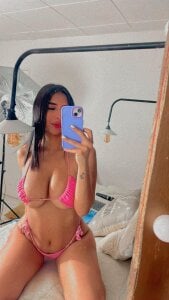 evy_hotmilf45 Public Pic 5