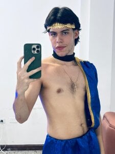 Luciangrey- 🫅🏻 Pic 4