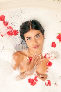 Bella_Smiith_のCome get wet with me.の 5枚の写真