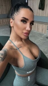 sarah_aadams_ Public Pic