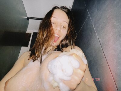 Eva_kinkystudent 🚿💧 Pic 5