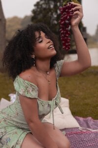 Serena_Fey I take you to the garden of Eden 🔥💝 . fénykép