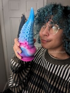 mightbelycan put this inside me? 😳 Pic