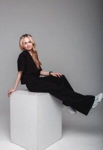 HattieGenualdi: Public ( фото)