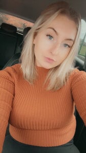 RebeccaSquirtsXXX Selfie 📸😘 Pic 8