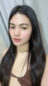 TrixieCollins Public Pic 2