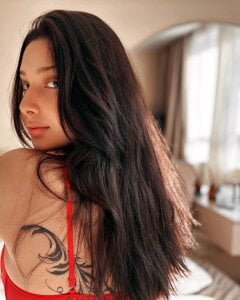 Lucy_louras Naturalness Pic 7