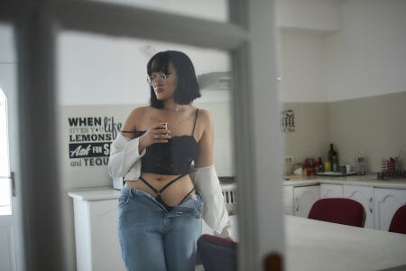 StephaniDoll Public Pic