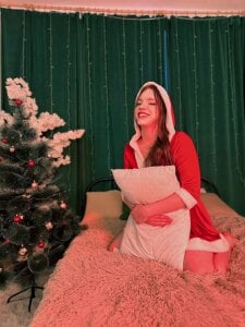 MadisonMongomeri Christmas🎄 Hình 3