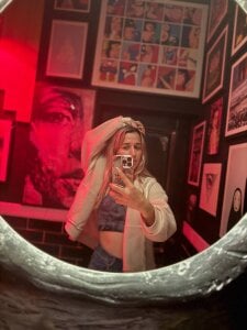 MaryBennetts: Me ( 3 фото)