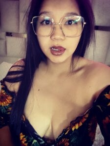 Isarose_ 👅 Hi cutie, let’s get wet and wild together 💧💋 Pic 2