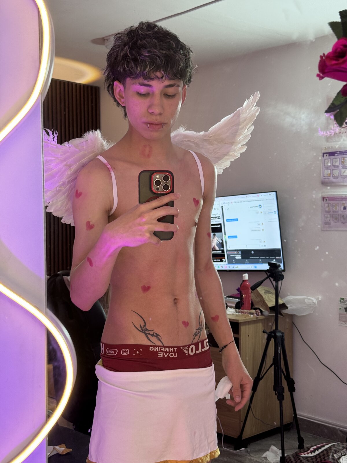 kaelwolf_tay Trending Plaatje 4503